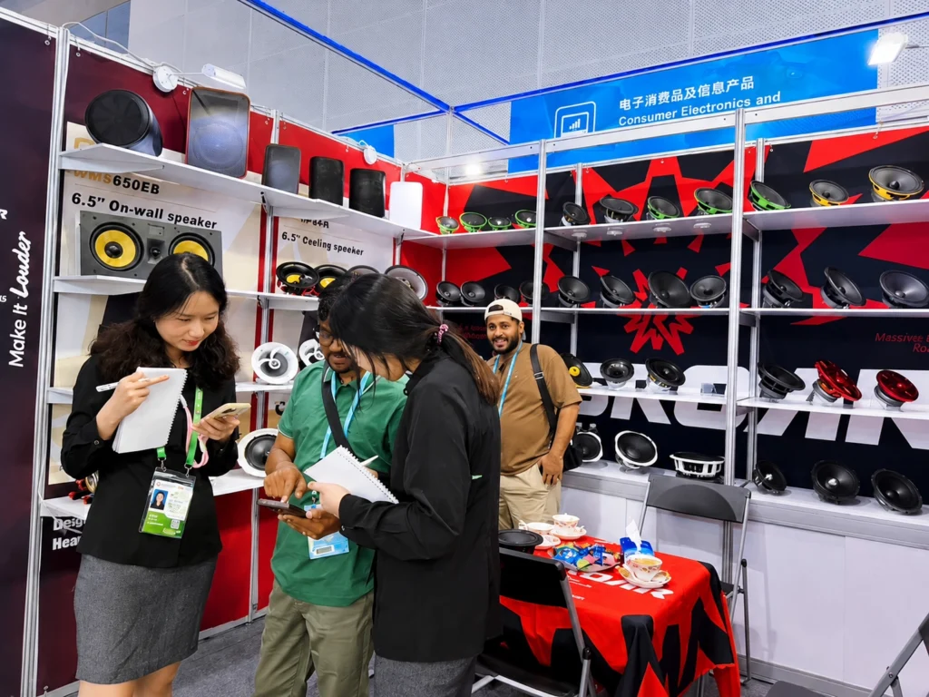 customers in ceilingking exhibition